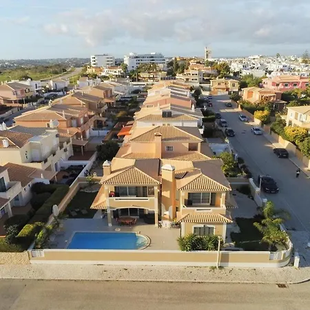 Casa de Férias D09 - Porto De Mos Luxury *