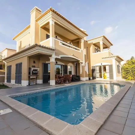 Casa de Férias D09 - Porto De Mos Luxury *